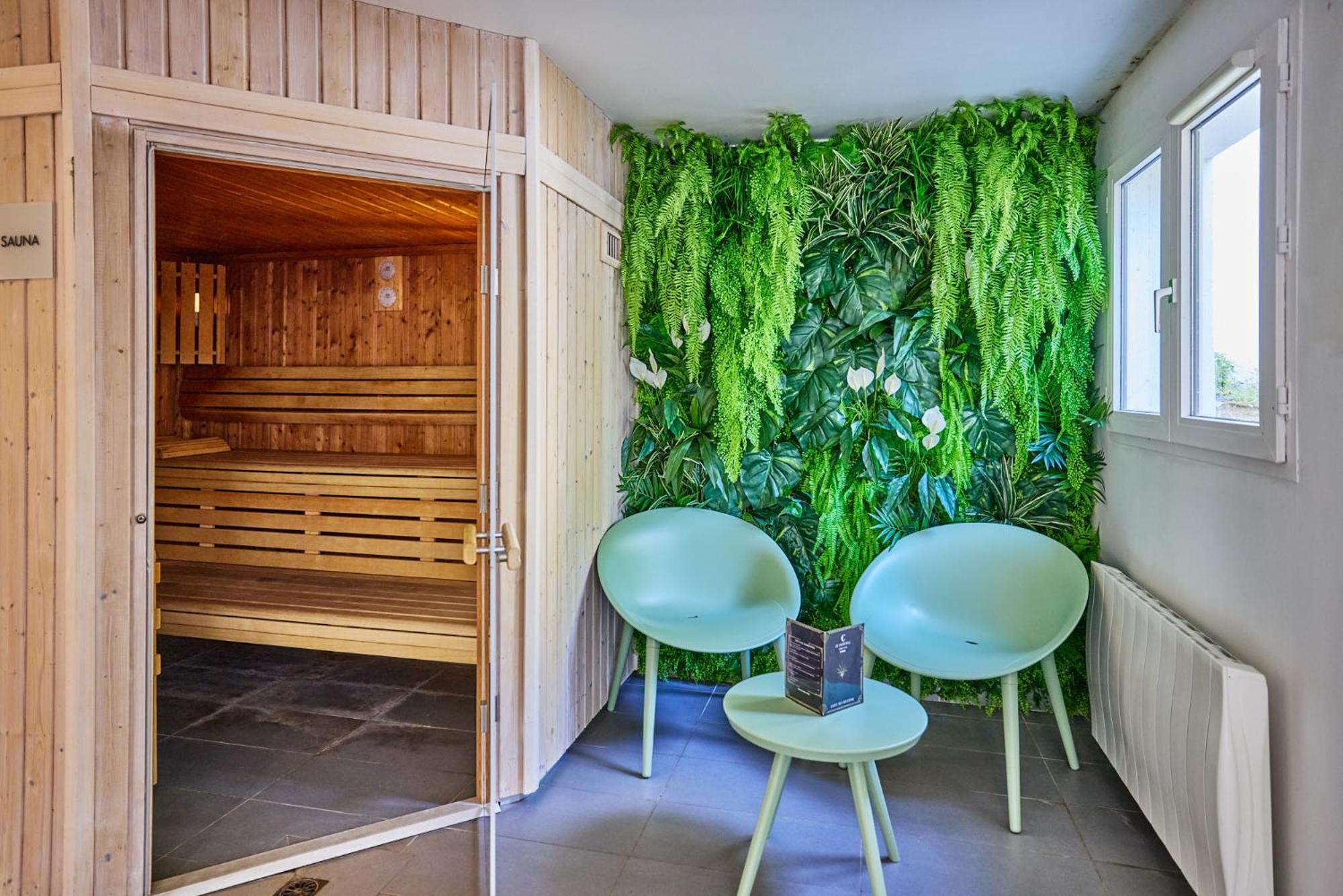 Le Churchill Hotel & Spa カルナック エクステリア 写真